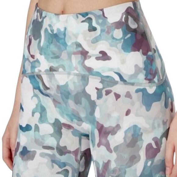Spanx Leggings Womens Size XS Pastel Camouflage Print Purple Teal Athleisure - Picture 9 of 10